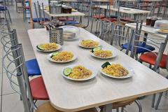 Власти сообщили стоимость питания в школах Екатеринбурга в новом году