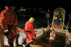 В Крещенскую ночь свердловчане смогут искупаться в 91 купели