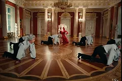 Стало известно, на какую сумму в день питается на гастролях Клава Кока