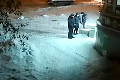 В центре Екатеринбурга неизвестные несколько раз выстрелили в мужчину