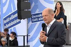 Медведев заявил, что из-за кризиса в ЕС полноценно моется только Шольц