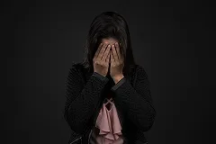 Многодетную свердловчанку лишили выплат за гибель мужа на СВО