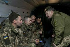 «Трибунал» в Луганске приговорил Порошенко к пожизненному заключению