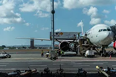 Самолет экстренно сел в Сочи после нападения пассажира на стюардессу