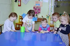 На Урале уволили воспитательницу за побои, нанесенные дочери