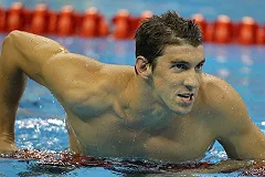 Многократный чемпион по плаванию Майкл Фелпс проиграл заплыв акуле