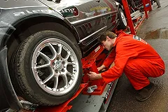 Екатеринбурженка отсудила у автосервиса 283 тыс. за угнанное и разбитое авто