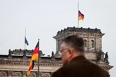 В прокуратуре сочли действия второго пилота А-320 желанием уничтожить самолет