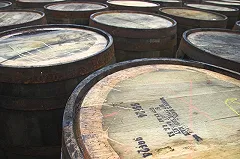 Роспотребнадзор обнаружил опасные вещества в виски