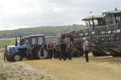 В ДНР сообщили о поставках из России более 200 единиц сельхозтехники
