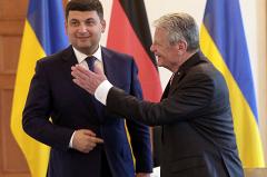 Гройсман назвал сроки получения безвизового режима и вступления Украины в ЕС