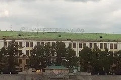 С крыши Приборостроительного завода исчезла инсталляция Тимофея Ради