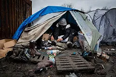 В Британии семья мигрантов недовольна предоставленным им 5-комнатным домом