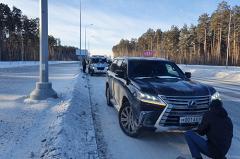 В Екатеринбурге поймали Lexus с подложными номерами
