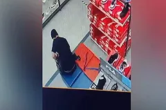 Екатеринбуржец лишился денег и документов после похода в обувной магазин