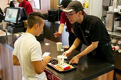 Burger King выпустит духи с ароматом «Пламенный гриль»