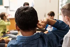 Милонов внес в Госдуму закон о запрете соцсетей для детей младше 14 лет