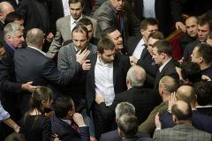 Фракция Порошенко потребует отставки Коломойского