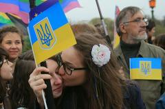 Украинские геи и лесбиянки требуют признания семей и родительских прав