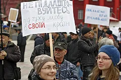 Киевских официантов и продавцов обязали говорить с клиентами по-украински