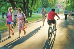 Идите гулять! Большинство парков и скверов в Екатеринбурге обработали от клещей
