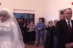 Российские женщины требуют отставки Астахова