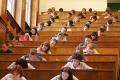 Студентов заставят сдавать ЕГЭ