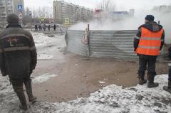 Из-за коммунальной аварии улицу Софьи Ковалевской залило потоками кипятка