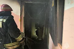 «Оставили его на зарядке». В 16-этажке на Уралмаше вспыхнула квартира на 16-м этаже