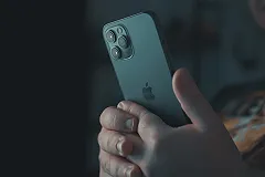 Екатеринбурженка рассказала, как у неё украли iPhone в автобусе