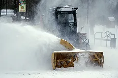 Водитель снегоуборочной машины во Внуково был пьян