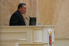 СМИ: Сенатор Тюльпанов скончался после того, как упал в бане