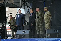 СМИ: Глава ЛНР бежал, в Луганск вошли войска