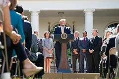 Трамп анонсировал высылку из страны миллионов мигрантов