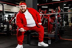 «Пухляш из Little Big» стал лицом уральской фитнес-сети