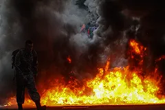 РЕН ТВ отказался снять с эфира фильм Оливера Стоуна о Майдане