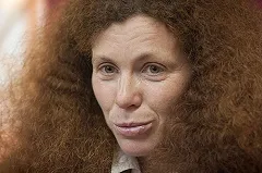 Дом Юлии Латыниной облили зловонной жидкостью