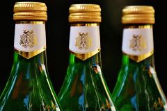 Свердловские власти могут ослабить запрет на продажу алкоголя после семи вечера