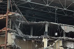 Семь ветхих домов снесут в Екатеринбурге