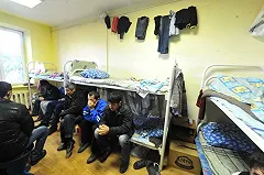 Виновные в регистрации 7 тыс. человек в квартире Екатеринбурга ответят за это