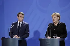 Франция и Германия отказались наказывать Россию санкциями