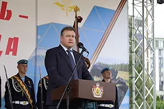 Несовершеннолетняя дочь губернатора Рязанской области за год заработала в 2 раза больше отца