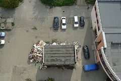 В Миассе ребенок гулял по карнизу восьмого этажа