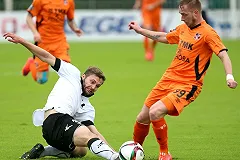 Игроки «Автомобилиста» и «Урала» сменят коньки и бутсы на валенки