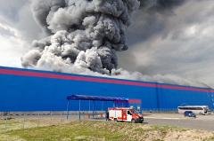 Поджог рассматривается в качестве основной версии пожара на складе Ozon в Подмосковье