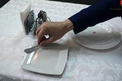 В Екатеринбурге ресторан попросил гостей посреди трапезы освободить забронированный столик