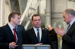 Медведев высказался против чрезмерного укрепления рубля