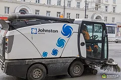 Мэрия: Улицы Екатеринбурга начали мыть с шампунем