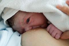 Молодая мать задушила новорожденного ребенка проволокой в Богдановиче