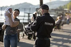 По факту задержания ППСП молодой матери с ребенком назначена служебная проверка